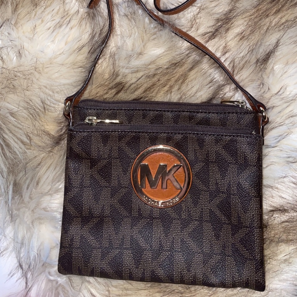 Micheal Kors crossbody/satchel